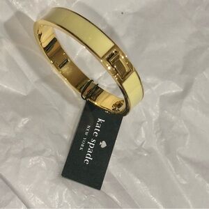 Kate Spade Cream Hole Punch Spade‎ 10mm Spade Hinge bracelet Bangle new